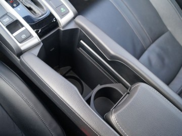 Honda Civic 4d 1,5 VTEC Turbo 180KM – sedan nieoczywisty