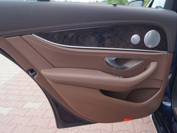Mercedes Benz E350e Plug-In Hybrid – Hybrydowe rozwiązanie