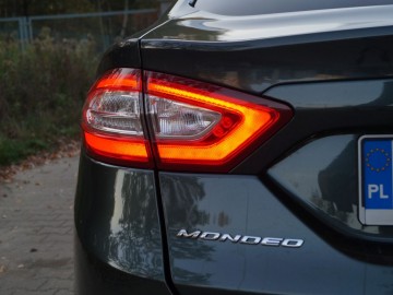 Ford Mondeo 2,0 Hybrid Titanium – Inny pomysł na rodzinną limuzynę