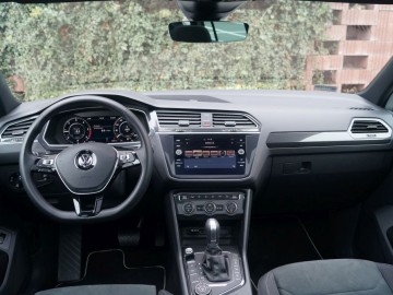 VW Tiguan Allspace 2,0 TDI BlueMotion R-Line DSG - Piwo i wurst