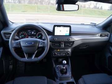 Ford Focus Kombi Titanium 1,5 EcoBoost 182 KM MT6 – Rodzinne rozwiązanie 