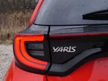 Toyota Yaris 1,5 Hybrid Dynamic Force e-CVT – Krok przed konkurencją...