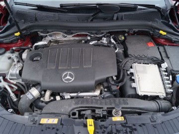 Mercedes Benz GLA 220D 4Matic 8AT – Na plus
