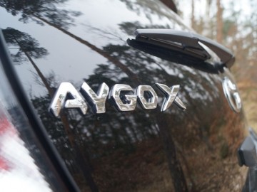 Toyota Aygo X 1.0 VVT-i Executive 5 M/T 72KM – Miejski crossover z charakterem 