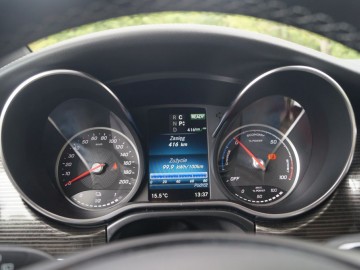 Mercedes EQV 300 Extra Long 204 KM  – Czy to ma sens?