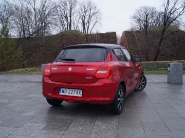 Suzuki Swift 1.2 DualJet mild Hybrid 2WD CVT Premium &ndash; Udana propozycja
