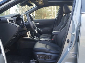 Toyota Corolla Cross iAWD e-CVT 197 KM &ndash; Jakość i praktyczność nie rzucająca się w oczy