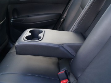 Toyota Corolla Cross iAWD e-CVT 197 KM &ndash; Jakość i praktyczność nie rzucająca się w oczy