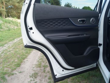 Chery Tiggo 8 PHEV Prestige - Bardzo dużo za niewiele