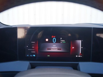 Opel Astra Sports Tourer Plug-in Hybrid GS 1.6 180 KM &ndash; Gdy oszczędność idzie w parze z praktycznością 