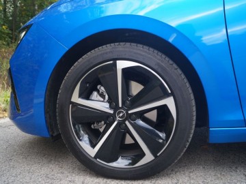 Opel Astra Sports Tourer GS 1.5 Diesel 130 KM AT8 - Mocny argument