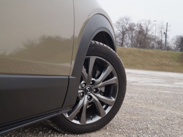 Mazda CX-30 E-SKYACTIV-X AWD Takumi 2,0 186 KM - Jedno z ostatnich takich rozwiązań