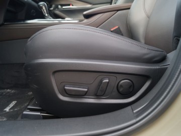 Mazda CX-30 E-SKYACTIV-X AWD Takumi 2,0 186 KM - Jedno z ostatnich takich rozwiązań