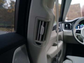 Volvo XC60 B5 AWD Mild Hybrid Black Edition 250 KM+14 KM - Udane połączenie