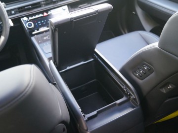 Hyundai Santa Fe 1.6 T-GDI PHEV AWD Calligraphy 253 KM &ndash; Nieszablonowy