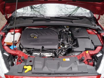 Ford Focus 1.5 EcoBoost Titanium - Dopracowany kompakt