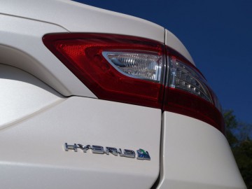 Ford Mondeo Hybrid - Hybrydowe szaleństwo