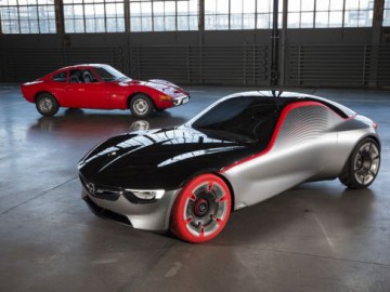 Studyjny Opel GT Concept na Techno Classica