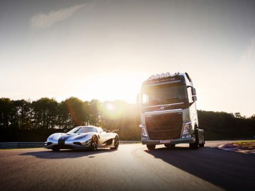 Volvo FH vs Koenigsegg One:1