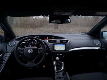 Honda Civic 1.8 i-VTEC Sport – Niekontrowersyjna
