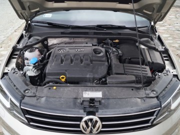 Volkswagen Jetta Highline 2.0 TDI BlueMotion Technology – Prawie Passat