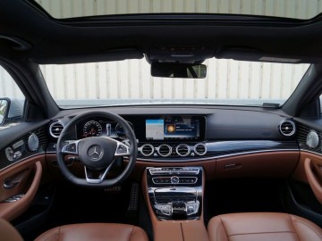 Mercedes Benz E220d W213 kombi 9G-Tronic – Elegancja i blichtr