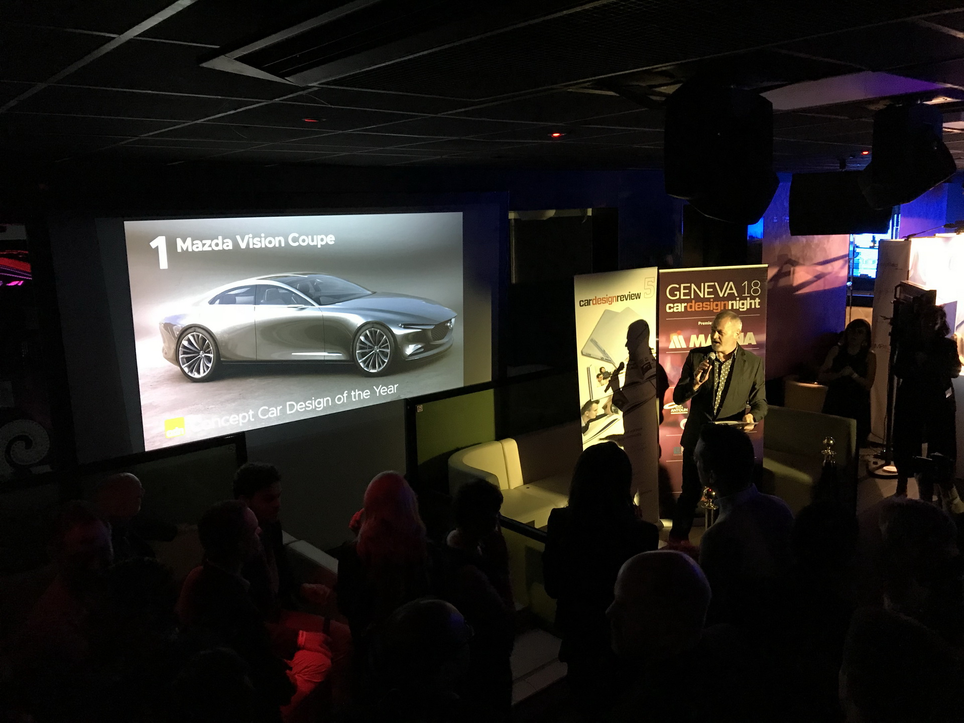 Mazda Vision Coupe Samochodem Koncepcyjnym Roku