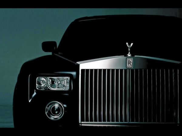 Rolls-Royce oficjalnie ogłasza crossovera
