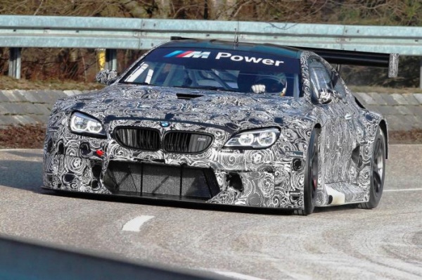 BMW M6 GT3 – Na torze w  Dingolfing