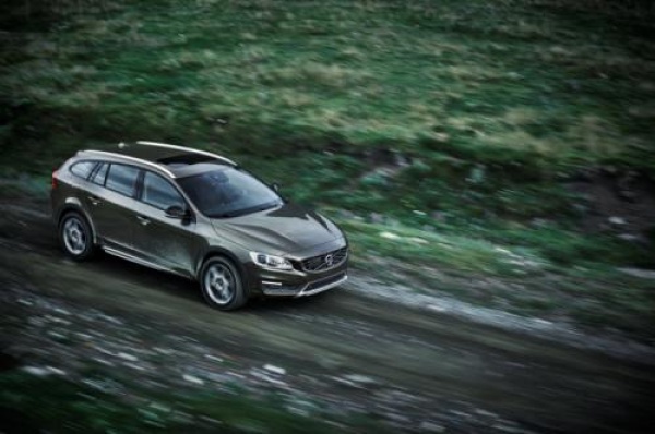 Volvo V60 Cross Country – Przed premierą