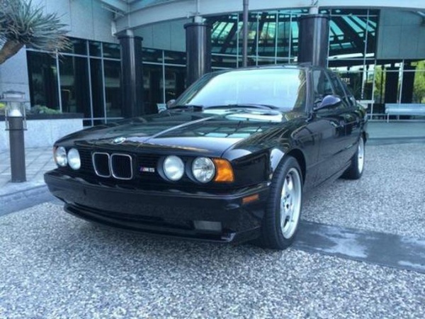 BMW M5 1993 droższe od nowego
