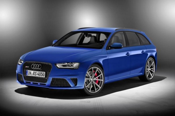 Audi RS4 bez silnika V8?