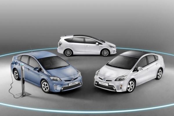 Toyota planuje sprzedać w tym roku w Polsce ponad 2 tys. hybryd