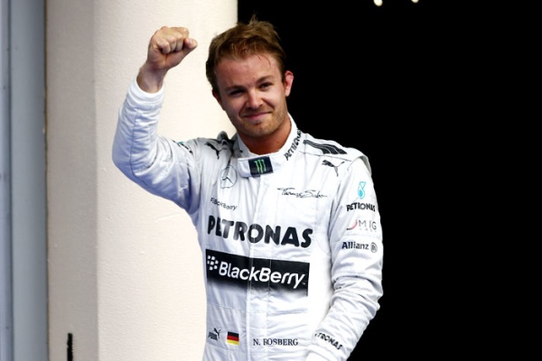 Rosberg zostaje w Mercedesie