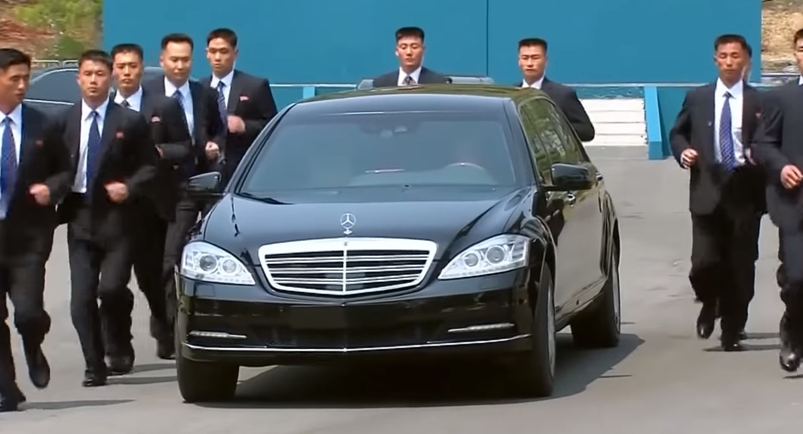 Skąd Kim Jong Un ma swoje opancerzone limuzyny Mercedesa?