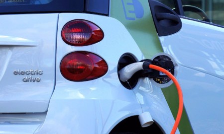 Samochody elektryczne czy gazowe – co będzie przyszłością polskiego transportu?