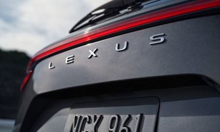 Lexus (częściowo) żegna się ze swoim logo?