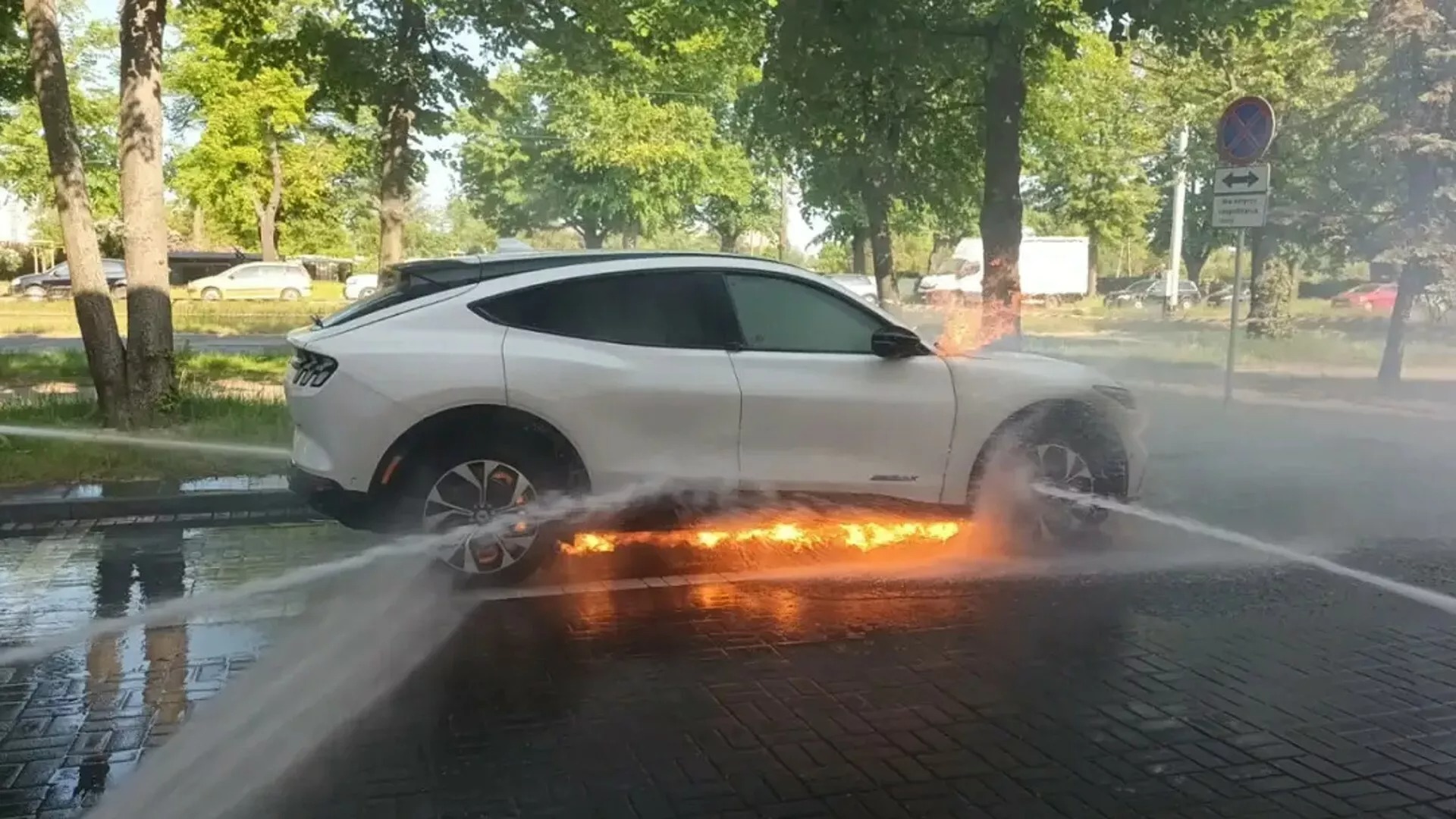 Ford Mustang Mach-E zapalił się w Gdańsku
