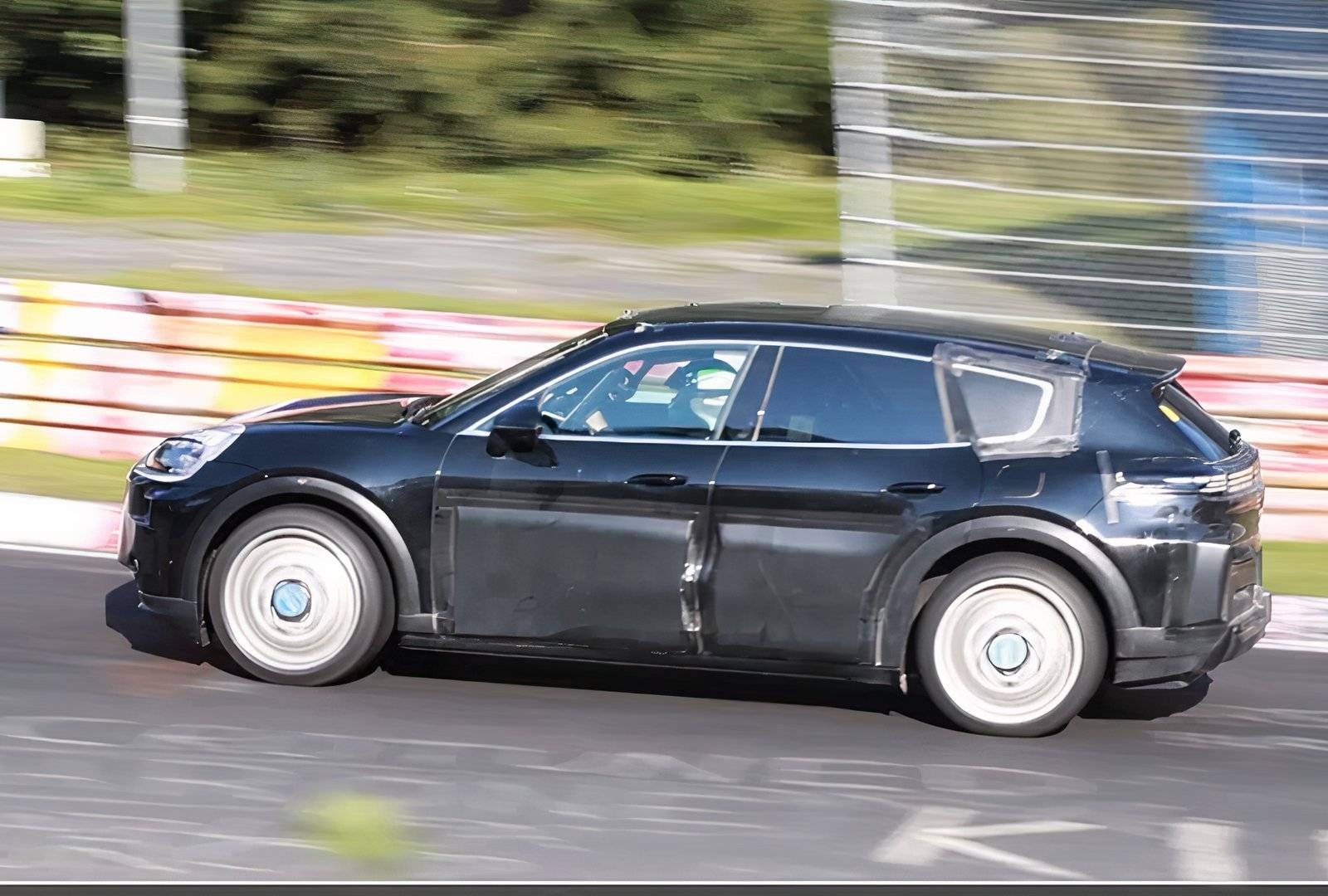 Flagowy SUV Porsche nie będzie elektryczny