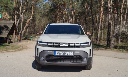 Dacia Duster Hybrid 140 KM 4x2 Extreme - Zaskakująca pod wieloma względami