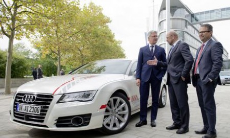 Martin Schulz w autonomicznym Audi A7