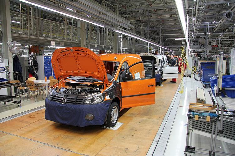 VW zatrudnił w nowej fabryce w Polsce 1,2 tys. osób