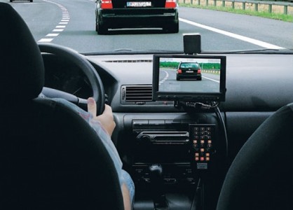 Wideorejestratory jazdy sposobem na drogowych oszustów