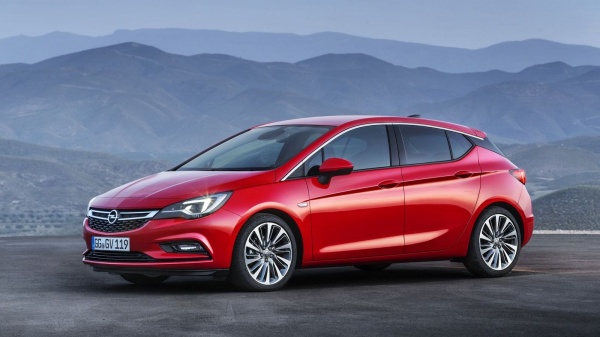 Nowy Opel Astra na targach Fleet Market 2015