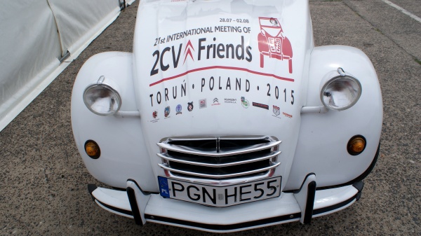 Światowy Zlot Miłośników Citroëna 2CV w Toruniu