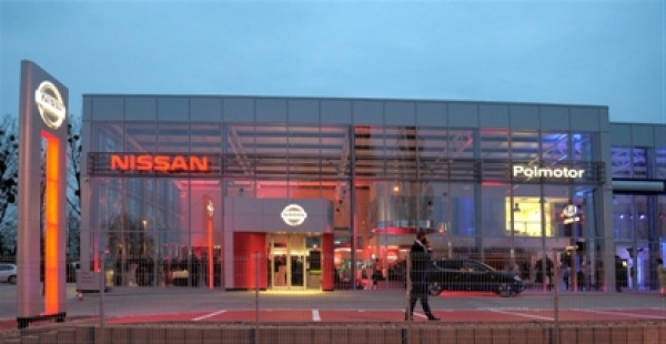 Dwa nowe salony w sieci Nissana