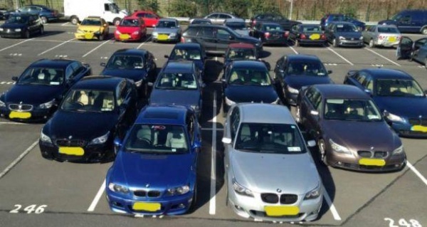 Irlandzka policja rekwiruje 18 aut BMW…